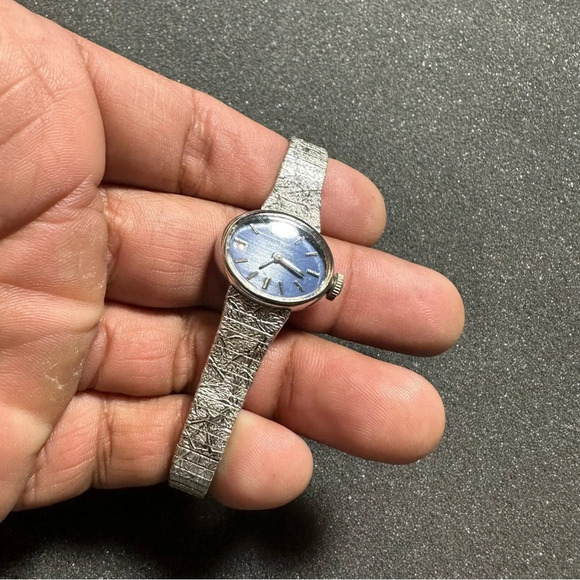 Vintage Hamilton Ladies Mechanical Wind Up Watch Silver Tone Blue Dial 10K R.G.P - Picture 3 of 9